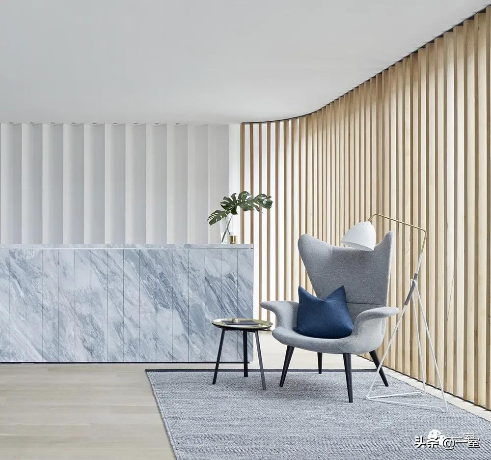 前台怎么设计刚好在楼梯口,前台怎么设计位置