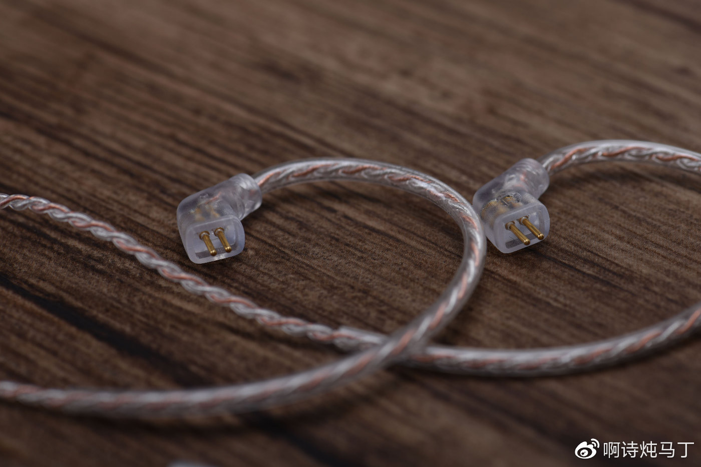 视觉系大师，声音是否也好听？—徕声RT-3三单元圈铁耳机