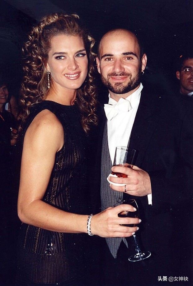 杰克逊年轻时的照片图文,杰克逊年轻时的照片大全图文