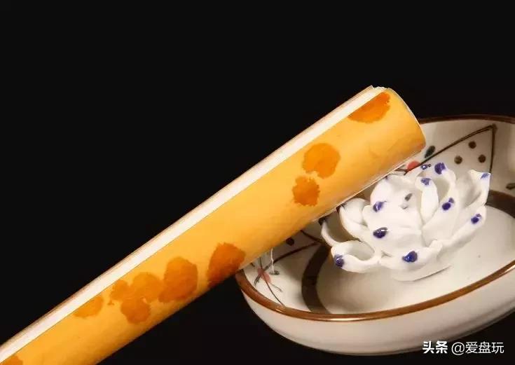 折扇一般在几块钱内,30的折扇和上百的折扇的区别