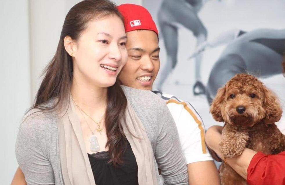 林丹老婆戴40万手表,林丹老婆戴40万手表出游