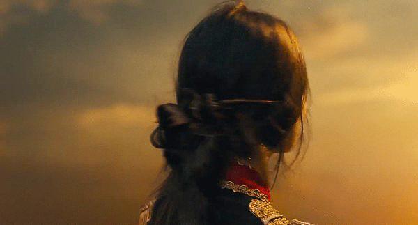 暮光之城贝拉女儿合成照片,暮光之城贝拉死而复生初见女儿