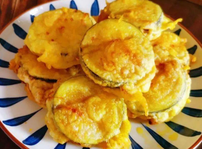 炸茄盒糊怎么调呀,炸茄盒的面糊怎么调酥脆的