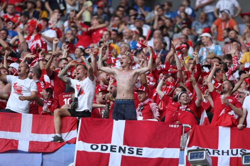 足球为什么这么受欢迎原视频,足球为什么这么受欢迎呢