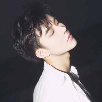 让女朋友粘人的技巧,怎么让女朋友更黏你