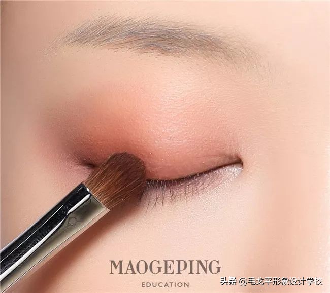 手把手教你画眼妆逆天化妆术,眼妆这样画不要整形也能逆袭