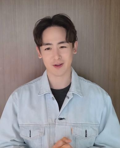 男星尼坤近照陷发际线危机，男神形象不再，维尼夫妇滤镜也救不了