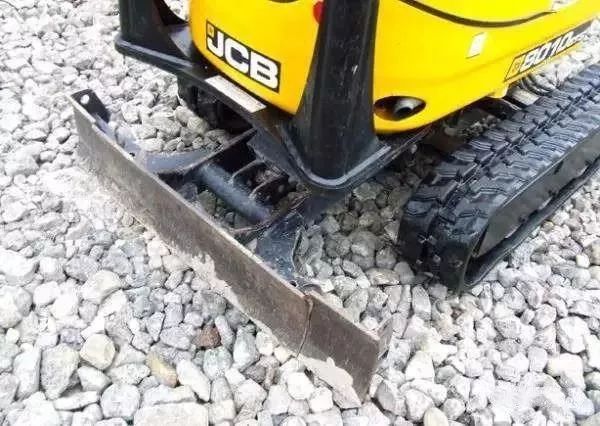 六型挖掘机,挖机市场最常见的几款挖掘机