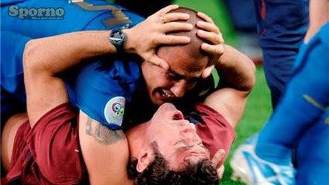 足球场上的尴尬搞笑事,足球场上那些啼笑皆非