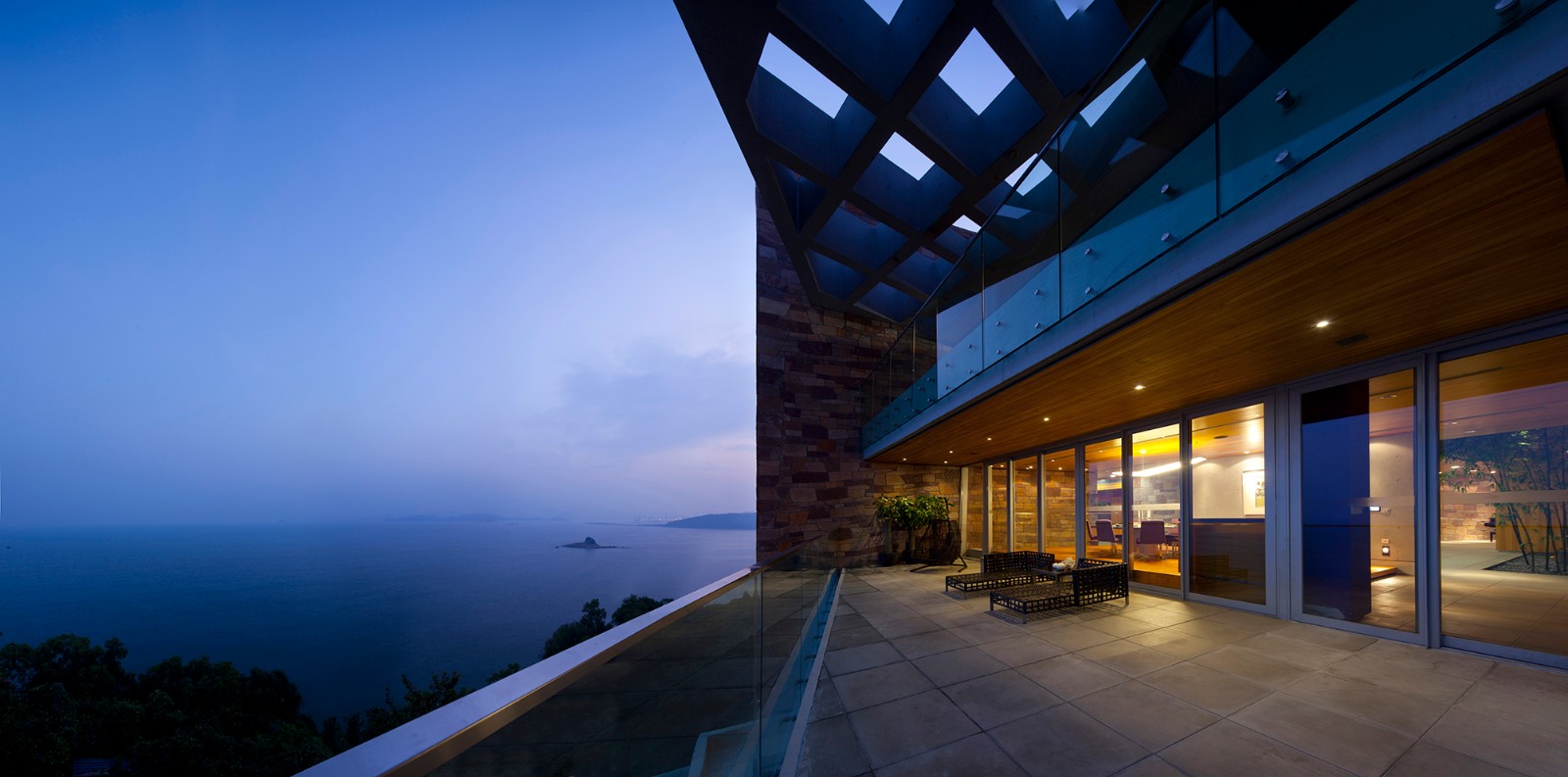 则灵艺术与厚夫设计哪个公司好,则灵艺术深圳有限公司怎么样