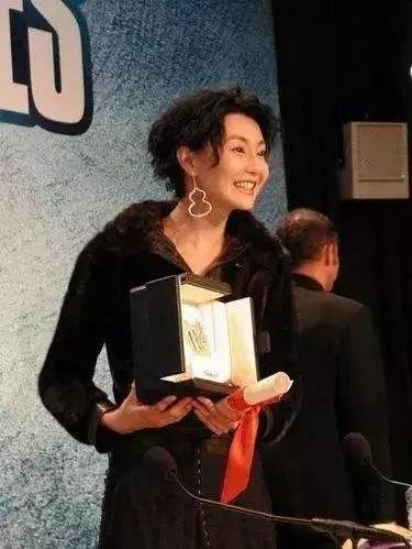 直男欣赏不来的荧光色,三大直男觉得最丑的首饰