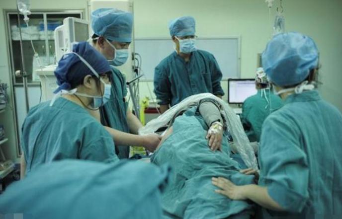 产妇进了产房才明白的十件事儿,产妇出产房怕见风蒙被子老公哭