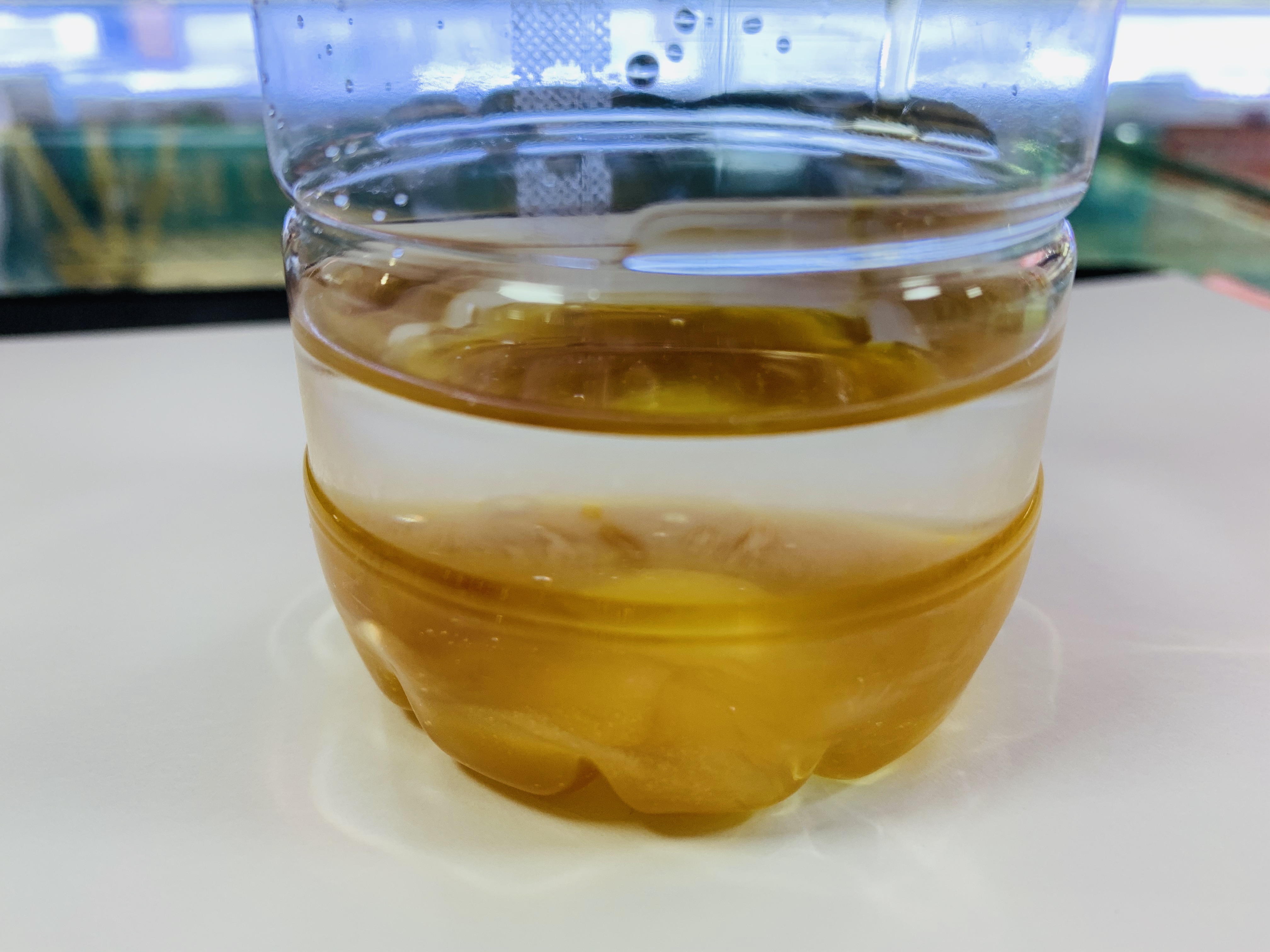 辨别蜂蜜真假野生蜂的方法,蜂蜜真假鉴别最简单方法椴树