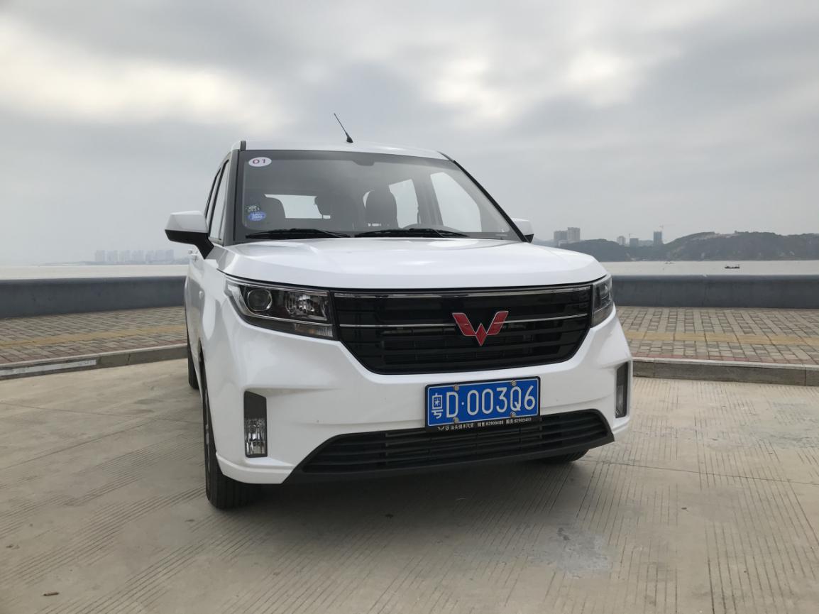 试驾高端版五菱宏光,21款五菱宏光经典款试驾视频