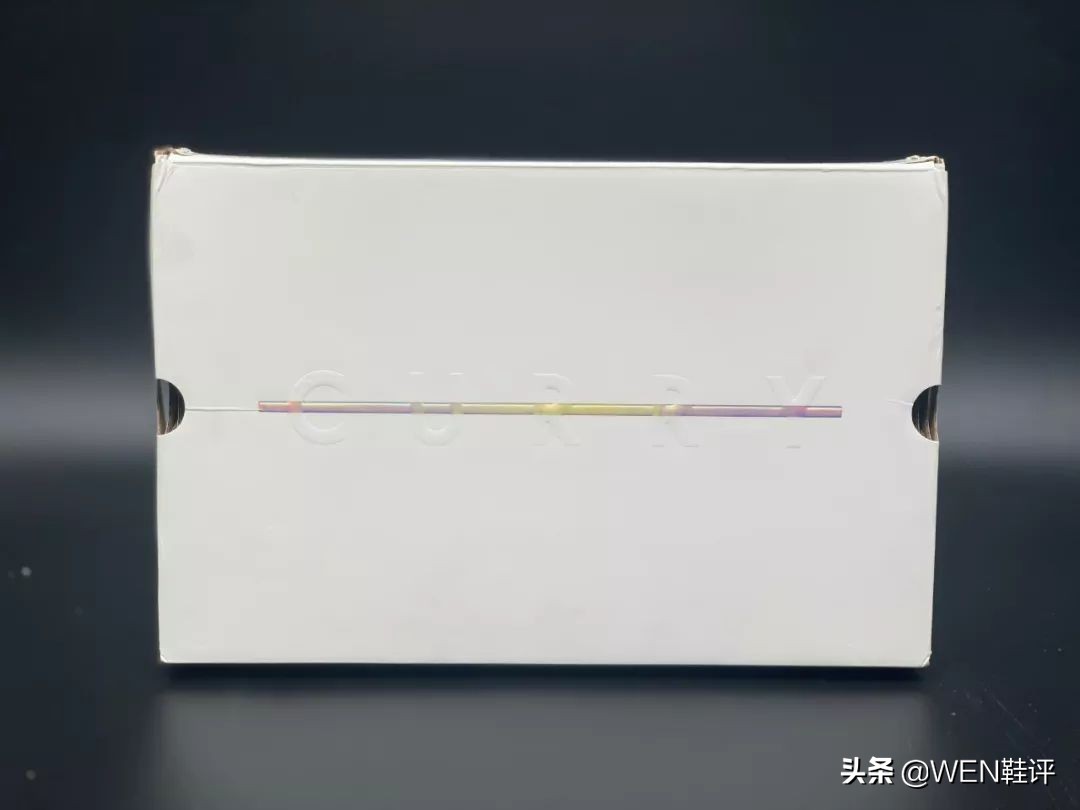 UA签约库里真用心，极为豪华的中底科技，致敬球迷的第七代战靴