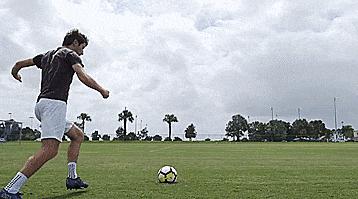 长传球的五个步骤,精准长传教学