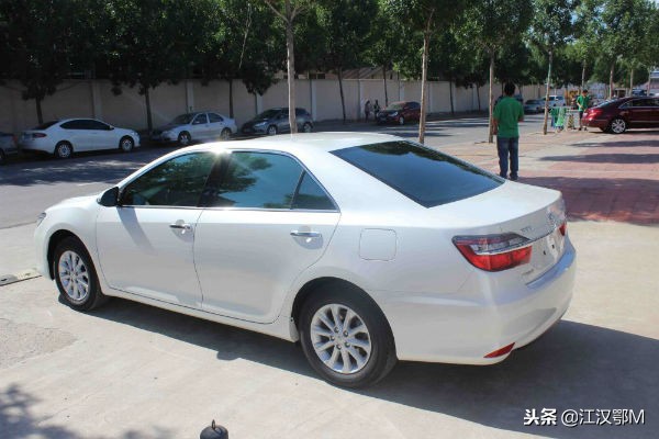 汽车贴纸气泡怎么消除,汽车贴纸贴膜有小气泡怎么办