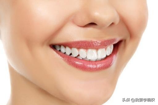 早晚刷牙了牙齿还是臭怎么回事,天天刷牙牙齿很黄很臭学会这一招