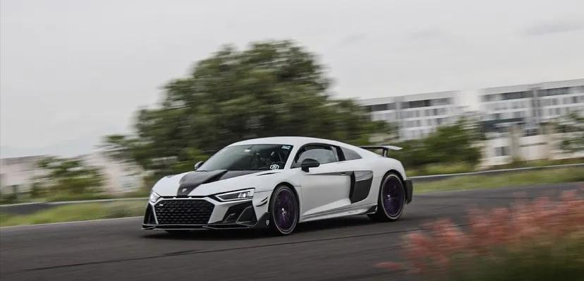 奥迪r8碳纤维车体,碳纤维奥迪r8