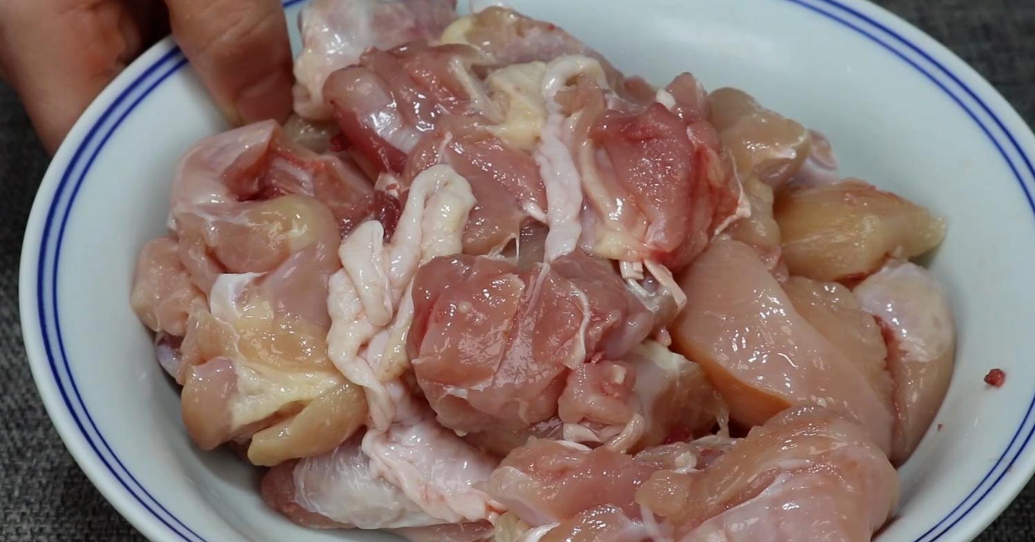家常炖鸡肉怎么焯水,炖鸡肉要怎样才不柴