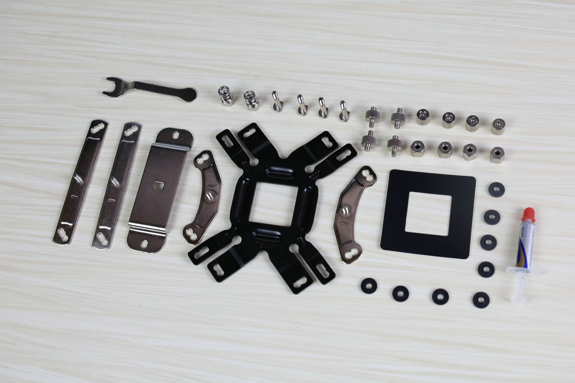 超频三东海风云gi-r66u怎么样,超频三东海r4000装机效果