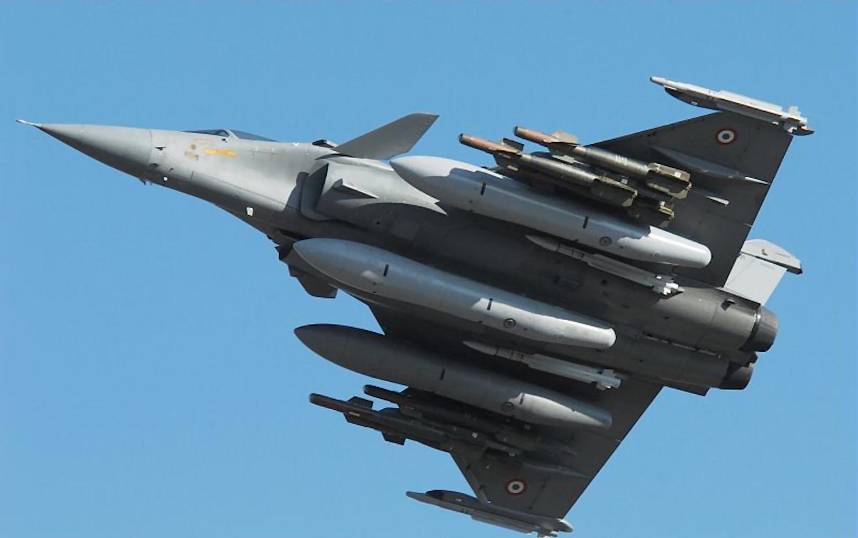 巴黎与华盛顿展开了争夺乌克兰史上最大*器武**交易，俄国说法国包赢