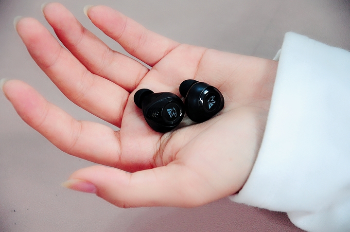 好用不超过50块钱的耳机,亿格瑞a5二代听音乐