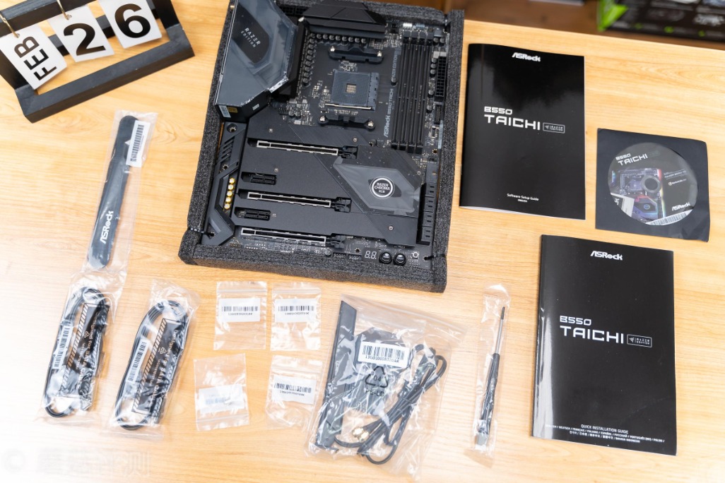 技嘉b550大雕主板评测,华擎x570太极雷蛇怎么样