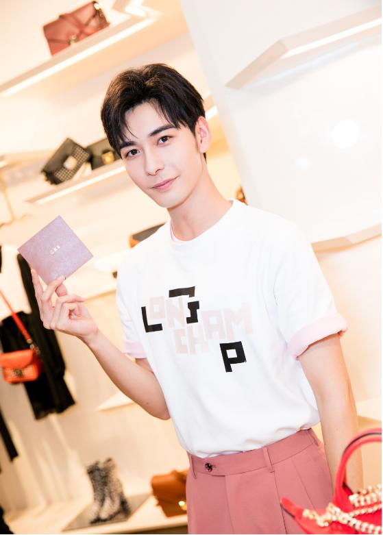 longchamp珑骧情人节宠粉季,LONGCHAMP珑骧2023春夏款