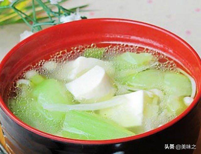 外面卖的养生豆腐汤怎么做,豆腐汤的8种家常做法简单
