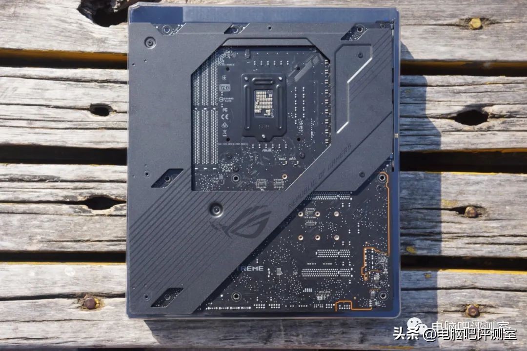 华硕rogmaximusxiii双卡,华硕rogmaximus主板对比