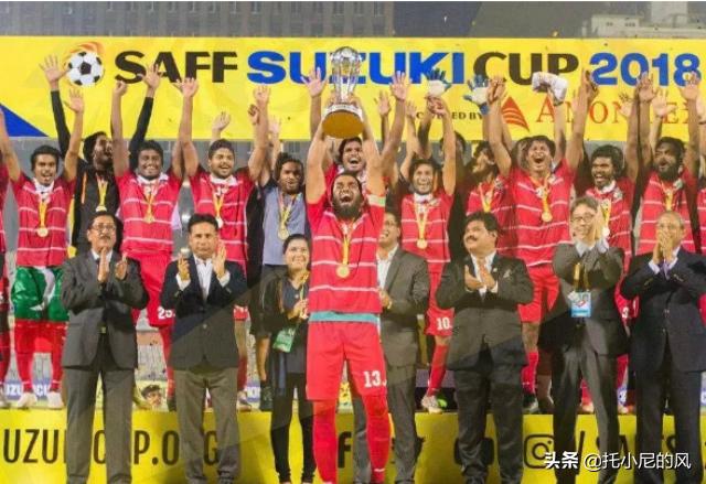 浜氭床鍚勫浗瓒崇悆鑱旇禌涓敳鑱旇禌,浜氭床瓒崇悆鍥涘己鍥藉