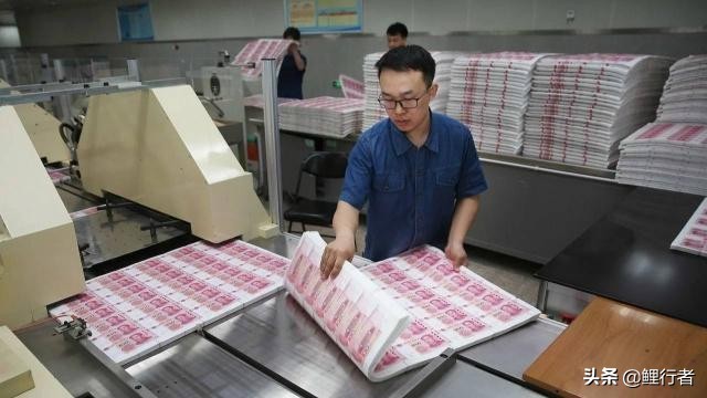 存1万元定期存30年后共有多少,30万定期30年利息多少