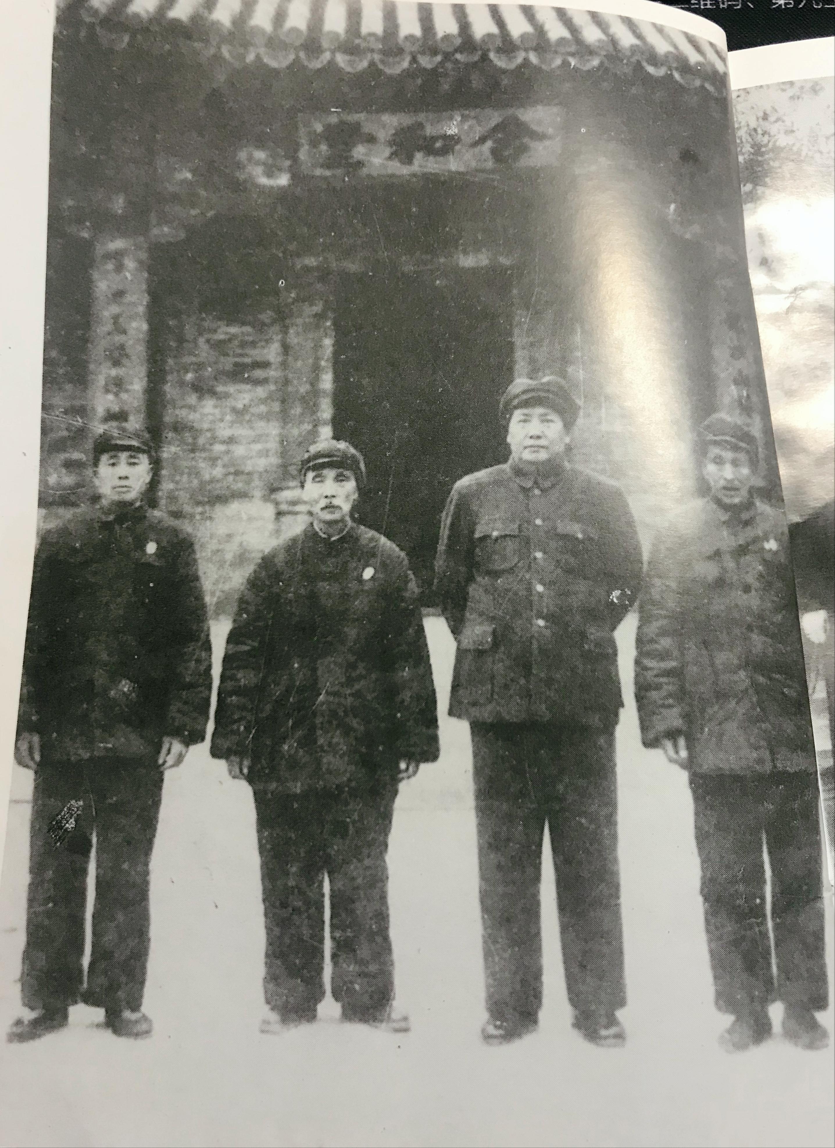 毛宇居请毛*东泽**为韶山小学题名,主席表示:叫韶山学校吧,好扩建