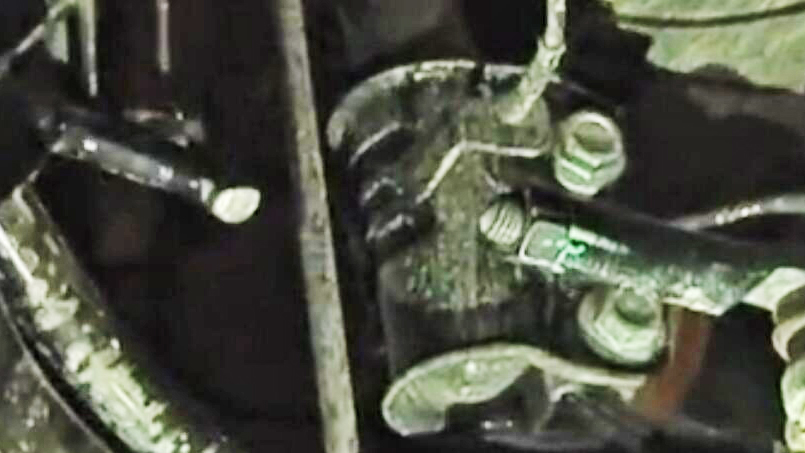 车辆转向拉杆坏了怎么办,高速转向拉杆断裂会有什么结果