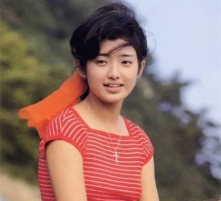 山口百惠为什么让人们念念不忘,山口百惠漂亮吗