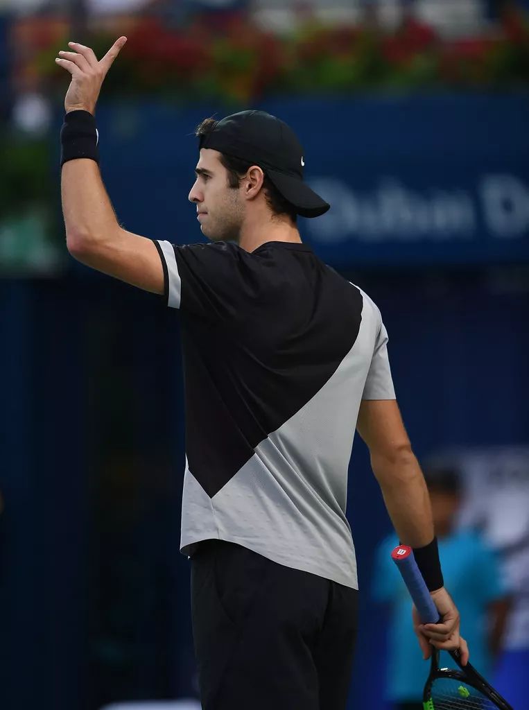 反戴帽子给人的感觉,反戴帽子有什么说法