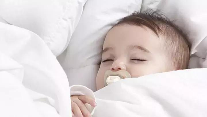 轻柔鹅绒被,鹅绒被是水洗还是机洗