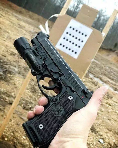 战术卢卡斯完整版,战术教父卢卡斯射击视频