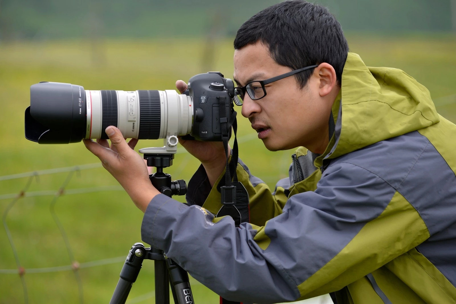 新手怎么挑选单反,新手买单反相机推荐入门选哪款