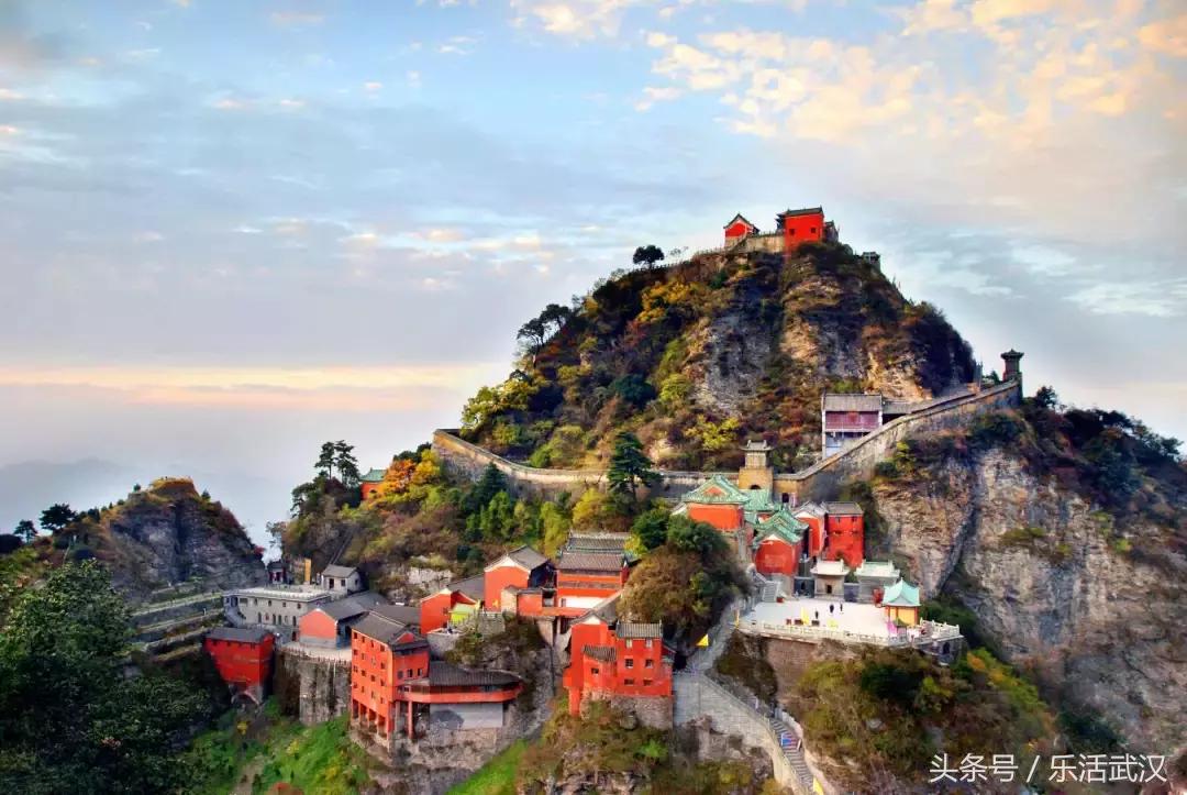 最近从武汉出发的特价机票,武汉旅游4天3晚团购价含机票