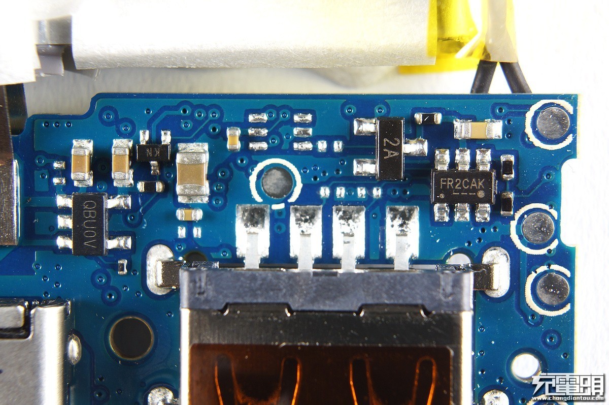 小米充电宝口袋版10000毫安评测,小米最好的充电宝是哪款