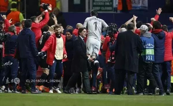 在欧冠三次淘汰曼联,2022年欧冠曼联被谁踢败了