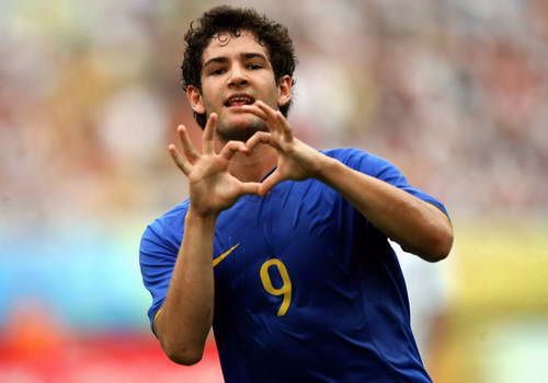 帕托球迷狂呼迪丽热巴视频,帕托表白迪丽热巴上热搜了吗