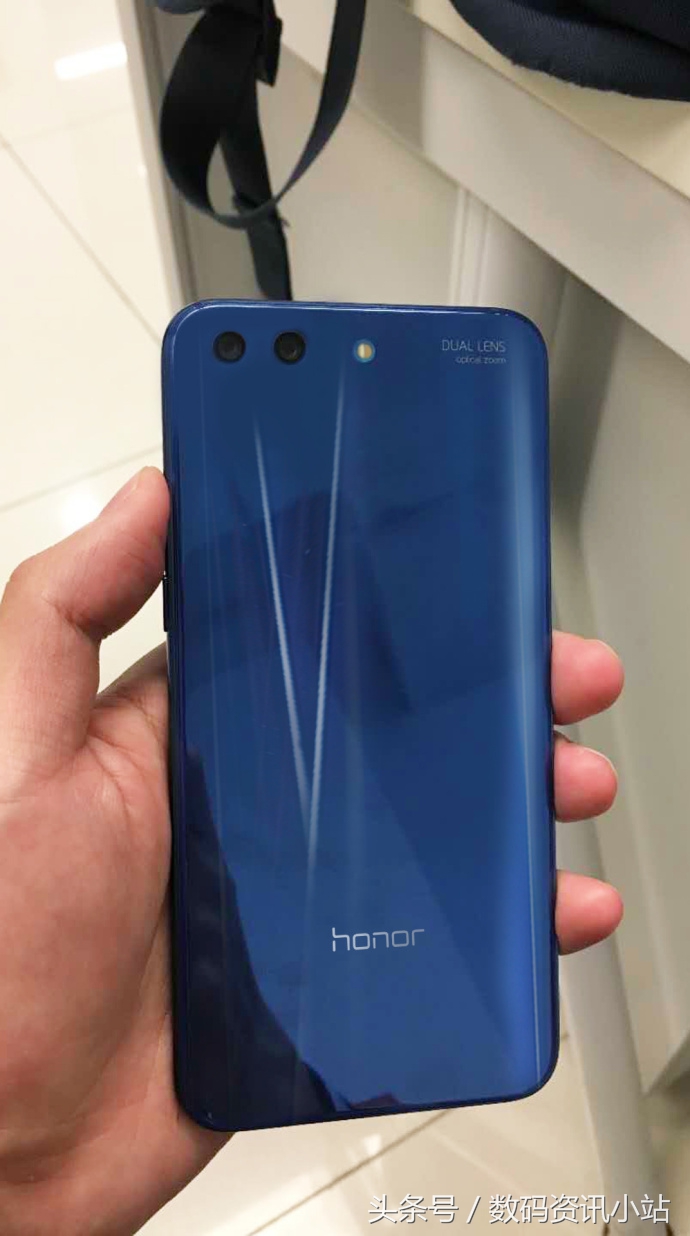 华为和荣耀还会做直面屏旗舰手机,荣耀和华为最新大屏手机