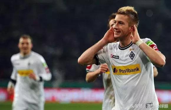 威斯特伦法球场南看台罗伊斯,威斯特伦法罗伊斯