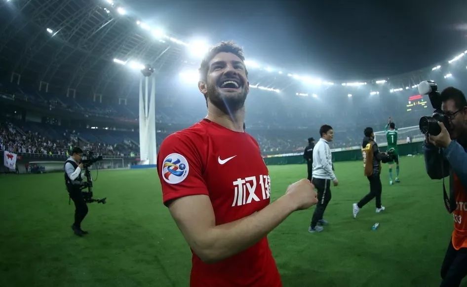 热巴会追自己的剧吗,热巴追剧