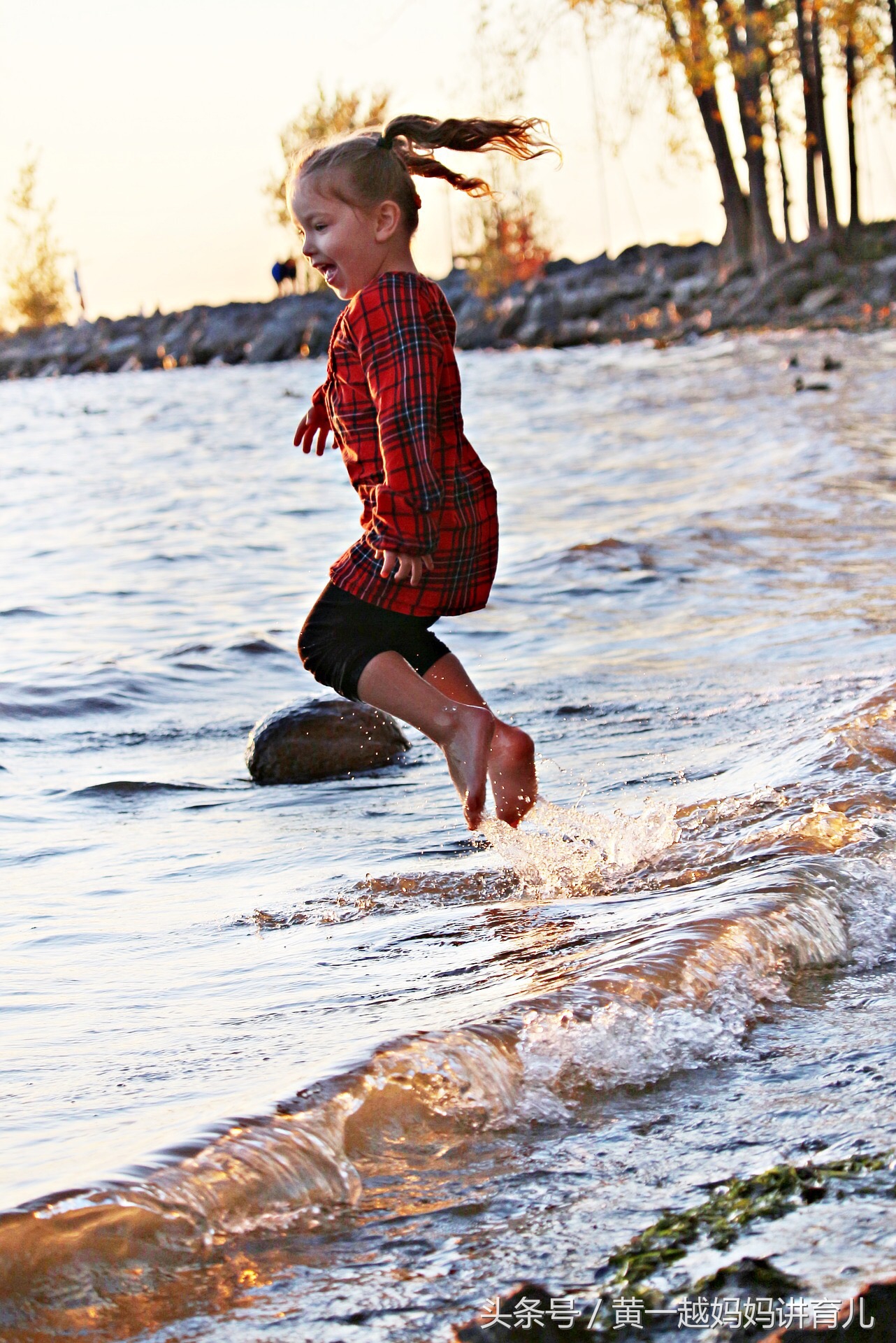 孩子老淘气的正确方法,小孩特别淘气怎么教养