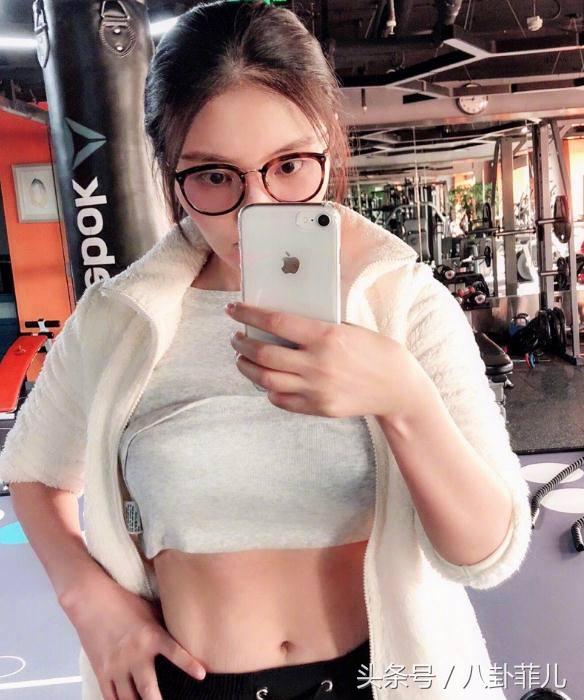 大嫂徐冬冬魅力不减当年,大嫂徐冬冬依然霸气侧漏