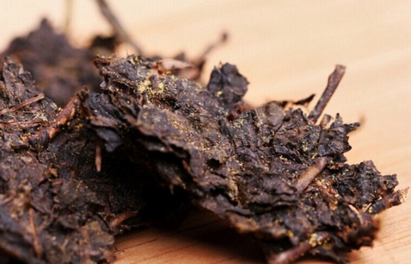 变质的茶叶能用吗,变质发过霉的茶叶你都敢喝